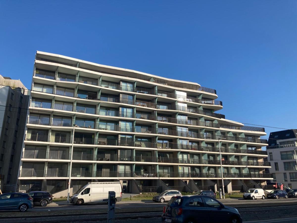 Oostende Luxury Seaview Studio - Large Terrace- Swimming Pool - Parking Luaran gambar